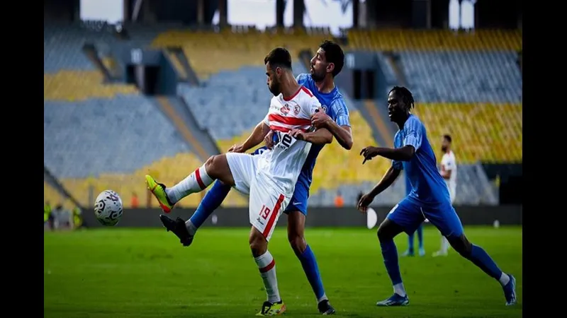 Trận đấu bóng đá giữa đội Zamalek và