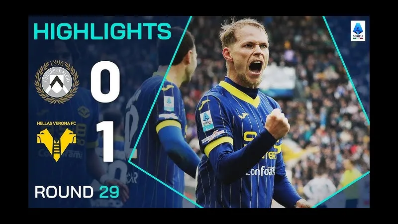 Cầu thủ Udinese vượt qua hàng phòng ngự của Verona